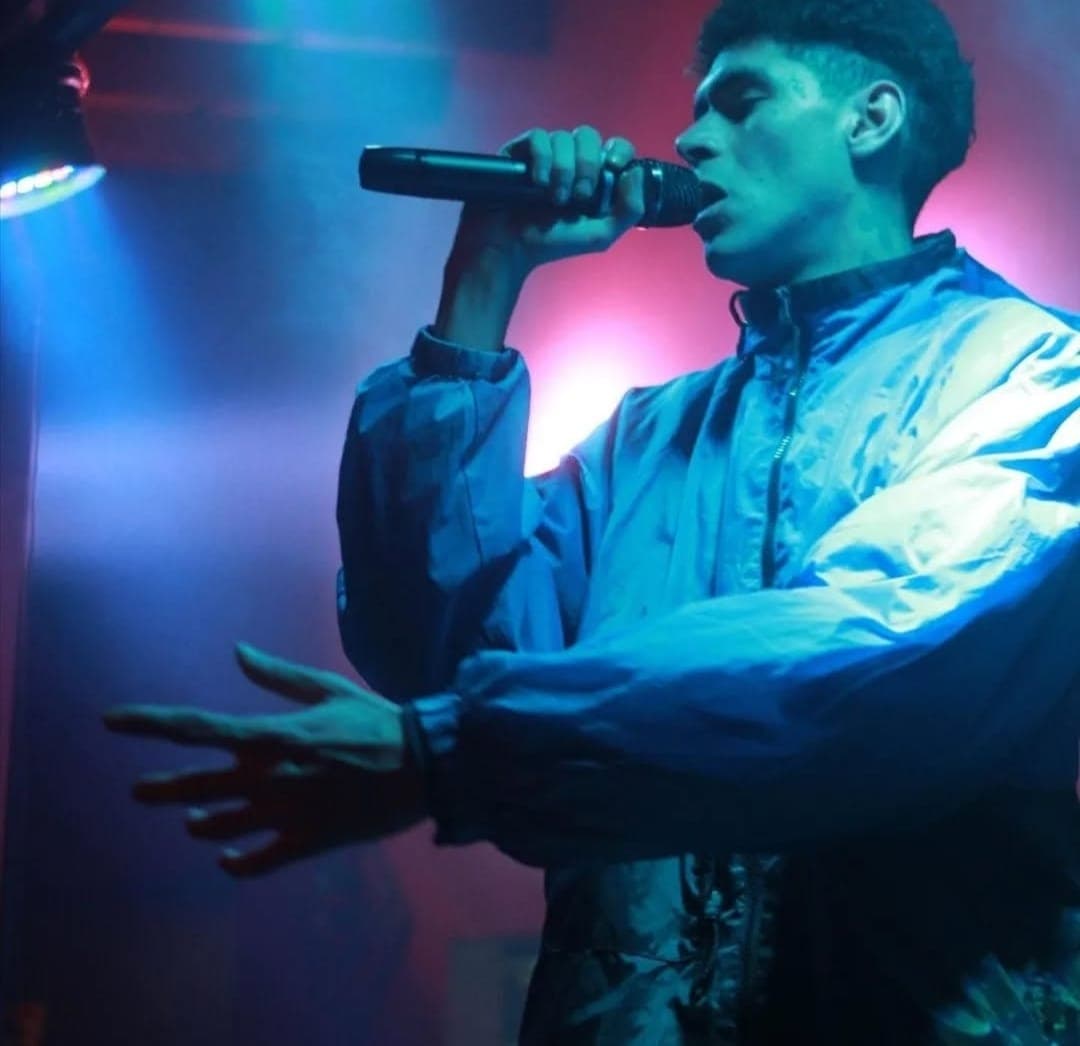 Mathfer la nueva voz urbana que impulsa el crecimiento de la escena musical paraguaya