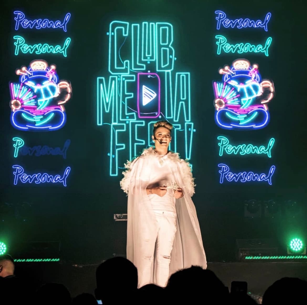 Crinssi debuta como cantante con “No te vayas”: una balada R&B que marca su nueva etapa artística